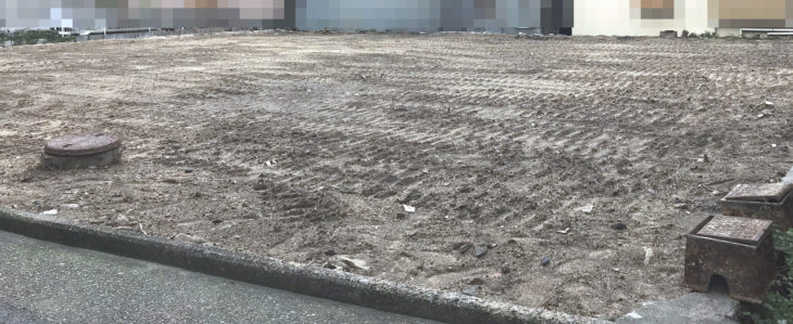   神戸市兵庫区　北部密集地域の重機も入りにくい、道が狭い場所の解体工事です。