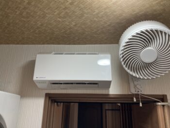 脱衣所の寒さ対策に！壁掛け温水式暖房機を新設