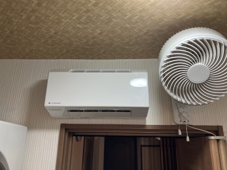   脱衣所の寒さ対策に！壁掛け温水式暖房機を新設